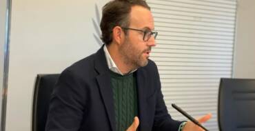 El Ayuntamiento adjudica las obras de instalación de cerramiento de la pista del Polideportivo de El Toscar