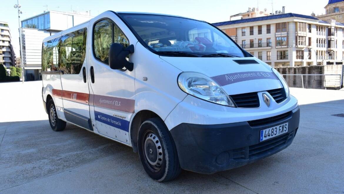 El Ayuntamiento licita la renovación del Parque Móvil de Elche para comprar 12 nuevos vehículos de bajas emisiones