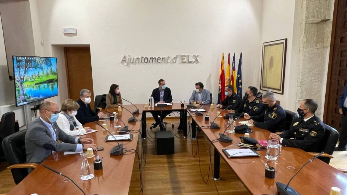El alcalde y los directores de los hospitales apelan a la responsabilidad de la población para frenar los contagios y evitar nuevas restricciones