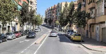 CORTE DE CARRIL EN CALLE CLARA DE CAMPOAMOR