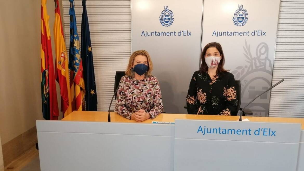 La Real Orden de la Dama de Elche distingue al personal sanitario del municipio y nombra caballero de honor al oftalmólogo Fernando Soler