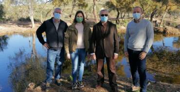 Medio Ambiente presenta una nueva charca en el Clot de Galvany para mejorar la biodiversidad de la zona