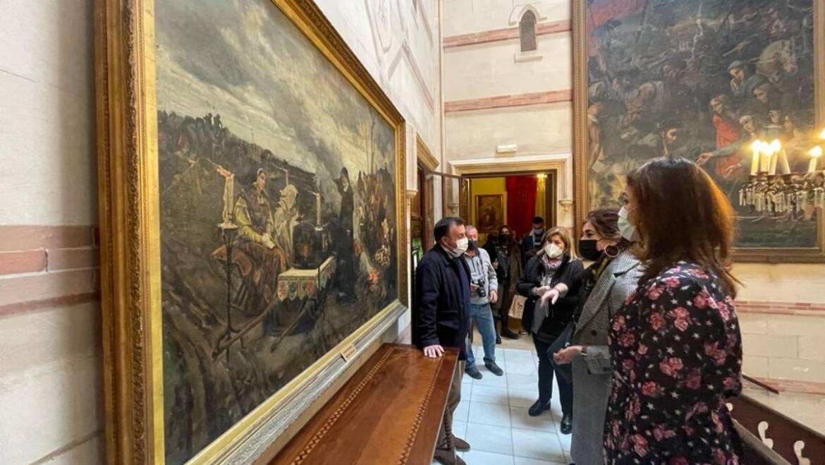La Torre de la Calahorra recibe la cesión temporal de la obra “Doña Juana la Loca” de la familia Martínez Tenllado