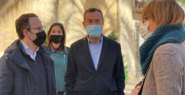 Concentración y minuto de silencio en Plaza de Baix contra el último asesinato machista en Valencia