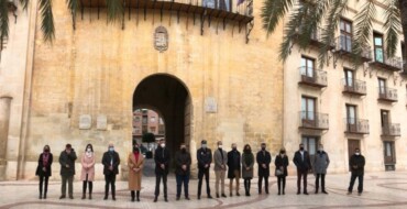 La Corporación Municipal condena el asesinato machista de Torrevieja