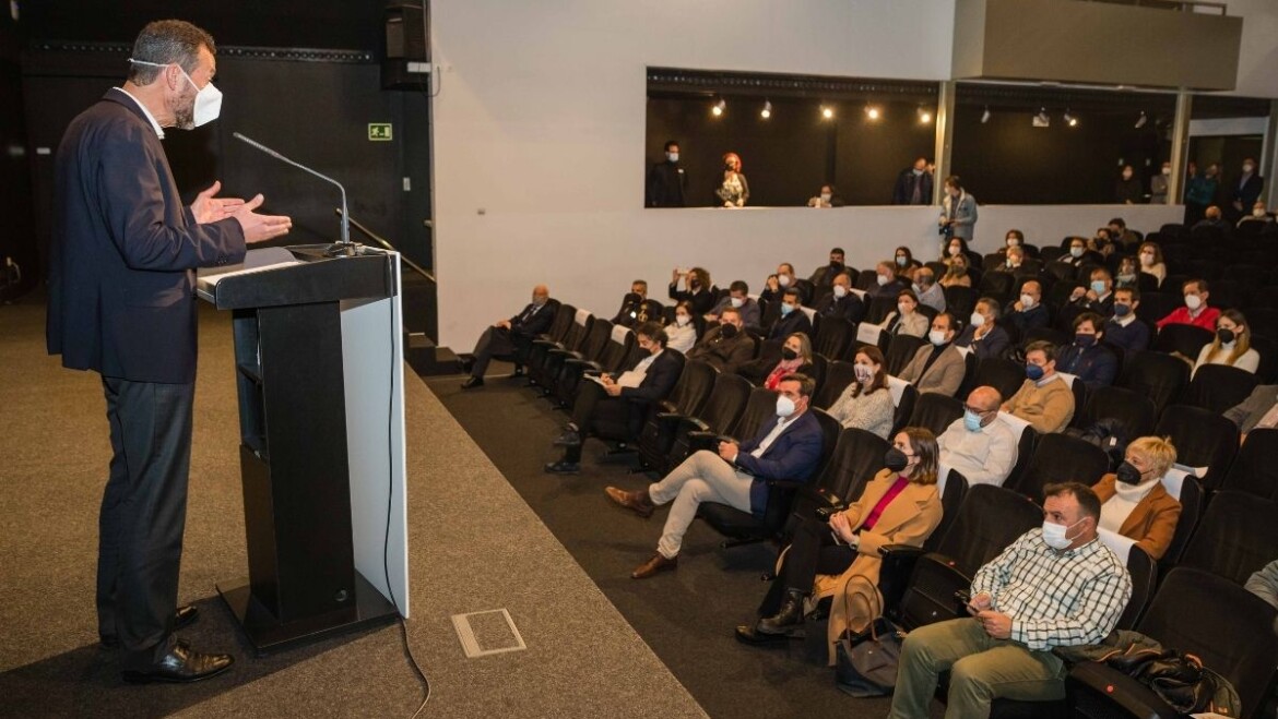 Elche presenta su Plan Estratégico con 34 acciones para atraer más turismo a través de experiencias únicas