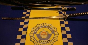 La Policía Local detiene a un menor por amenazar a su madre con una catana