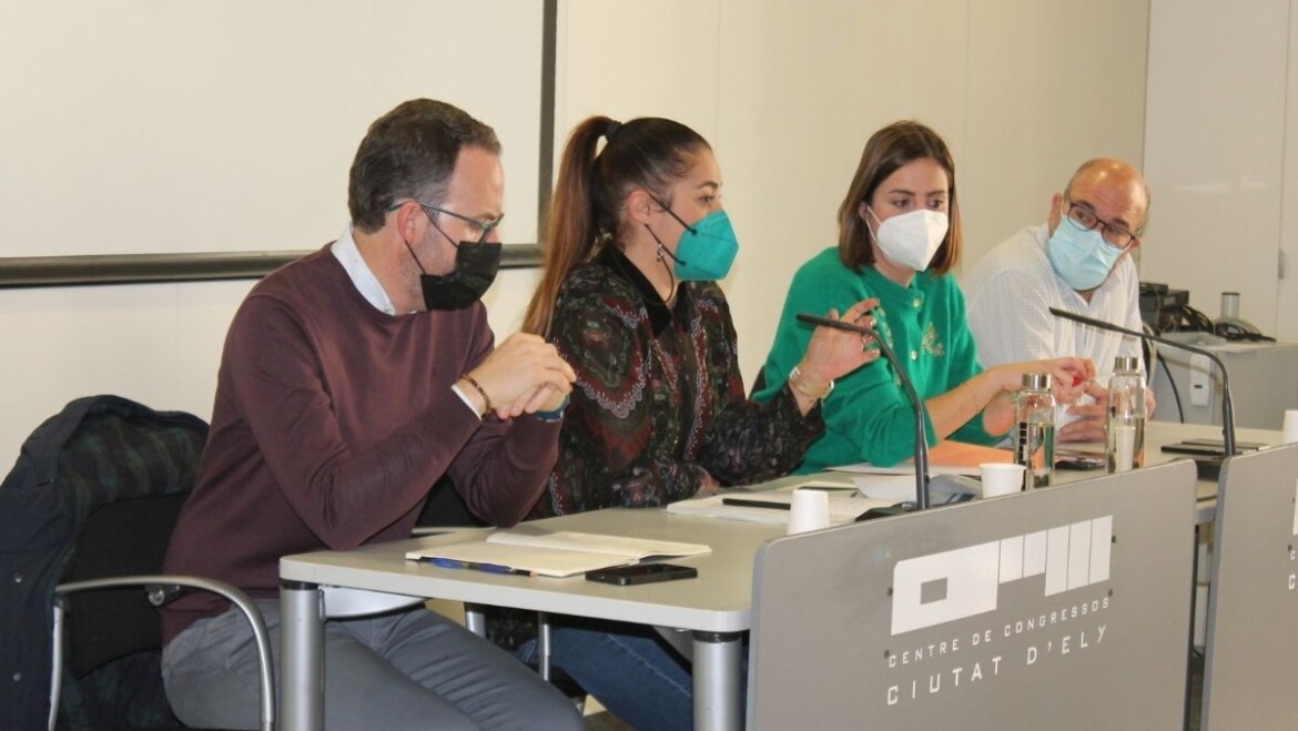 El Centro de Congresos acoge la presentación del anteproyecto de Ley de Cambio Climático y Transición Ecológica del Consell con el objetivo de reducir las emisiones en un 40% para el año 2030