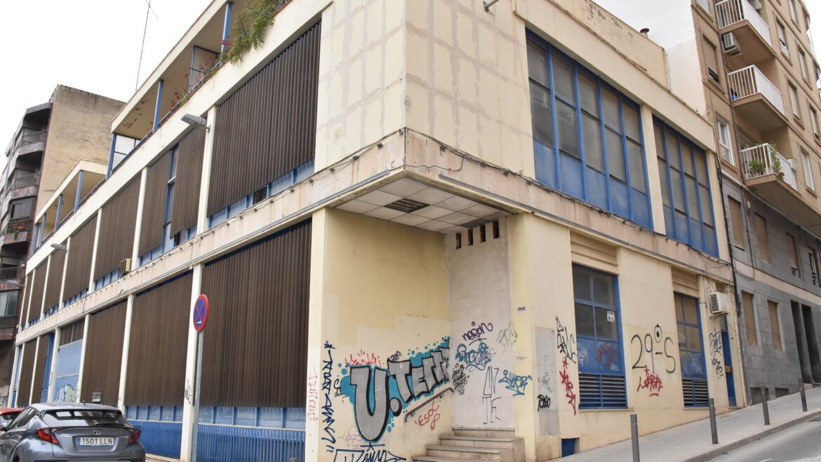 La Generalitat adjudicarà al febrer el disseny i la conceptualització d’una ‘learning factory’ a l’antic edifici de Correus d’Elx
