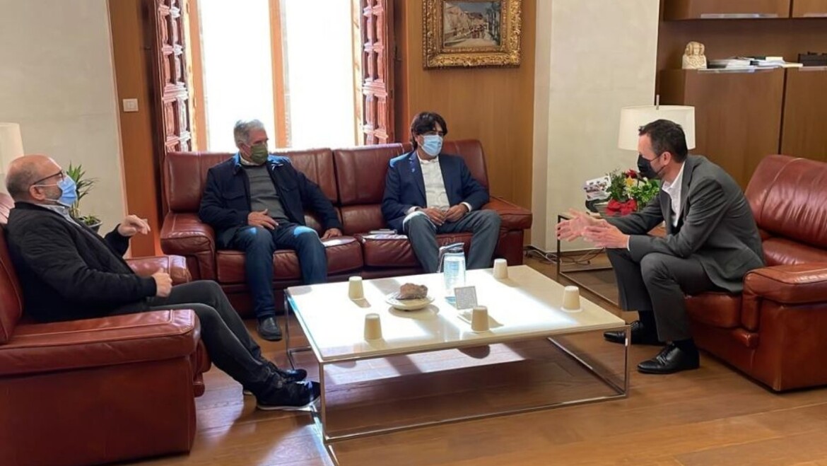 El alcalde y el concejal de Desarrollo Rural reciben al nuevo presidente provincial de Asaja