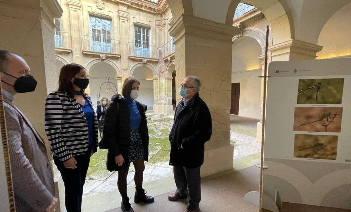 Esther Diez y Javier Prieto en la exposición Photoclot (8) Las Clarisas acoge hasta el 6 de marzo 128 imágenes de las dunas y las playas del Clot de Galvany