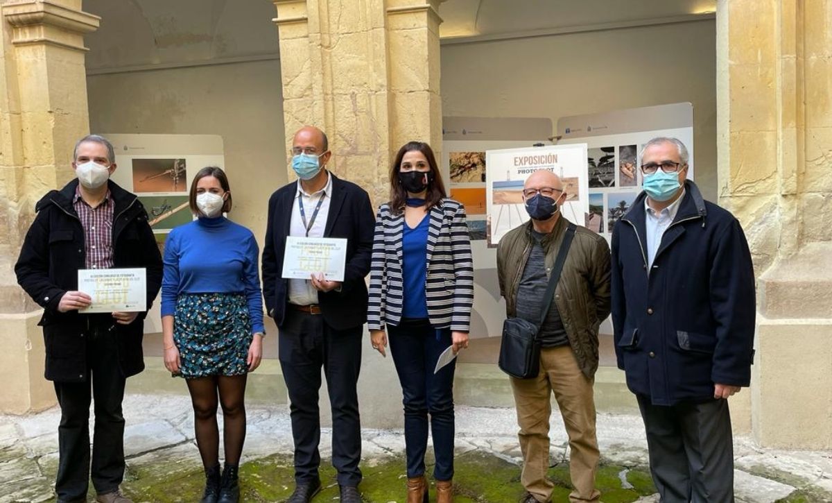 Esther Diez y Javier Prieto en la exposición Photoclot (9) Las Clarisas acoge hasta el 6 de marzo 128 imágenes de las dunas y las playas del Clot de Galvany
