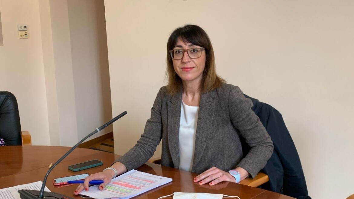 El Ayuntamiento cierra las cuentas de 2021 con un remanente de 22,9 millones que destinará a amortizar deuda y a incrementar las ayudas