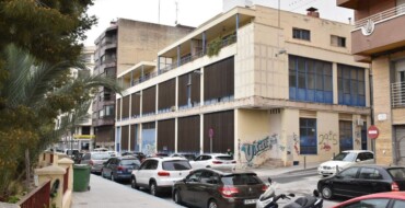 El Consell activa el grupo de trabajo para impulsar en el antiguo edificio de Correos de Elche la ‘learning factory’ tras adjudicar su diseño y conceptualización
