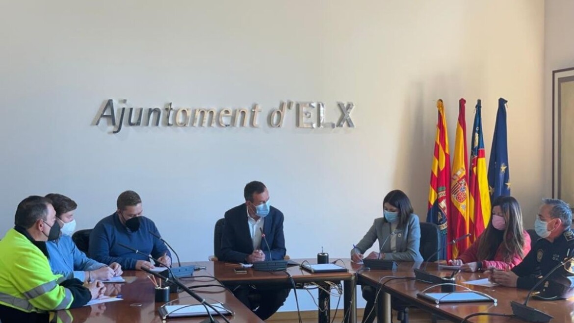 Elx habilita durant tres dies nou punts de recollida d’aliments i de medicaments per a enviar al poble ucraïnés