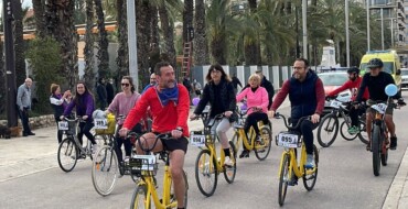 Más de 300 personas participan en la ‘I Marcha en Bici por la Igualdad’