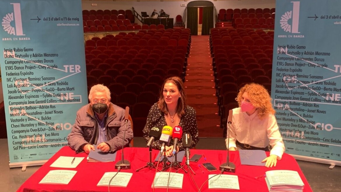 El Ayuntamiento refuerza su apuesta por ‘Abril en Danza’ con la firma de un convenio