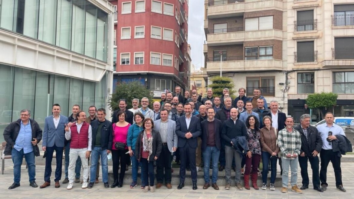 El Ayuntamiento de Elche mejorará el cuidado de los espacios verdes con la promoción interna de 42 oficiales de jardinería