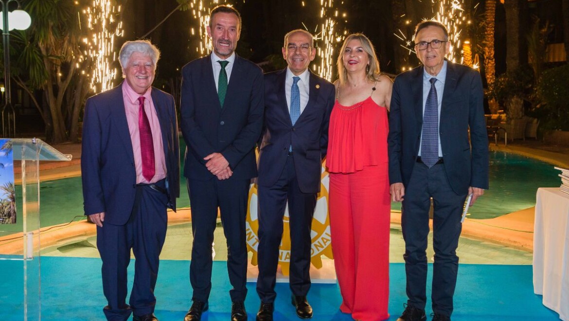 L’alcalde felicita el Rotary Club Elx per les seues tres dècades al servei de la ciutat
