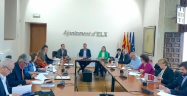 Acuerdo del Ayuntamiento de Elche con los agentes sociales en respuesta por la guerra de Ucrania