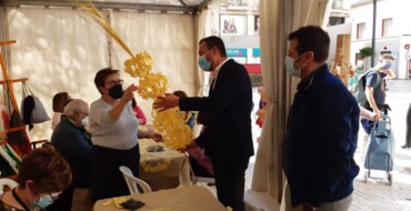 Comienza la venta de Palma Blanca en los 12 puestos ubicados en Plaza de Baix