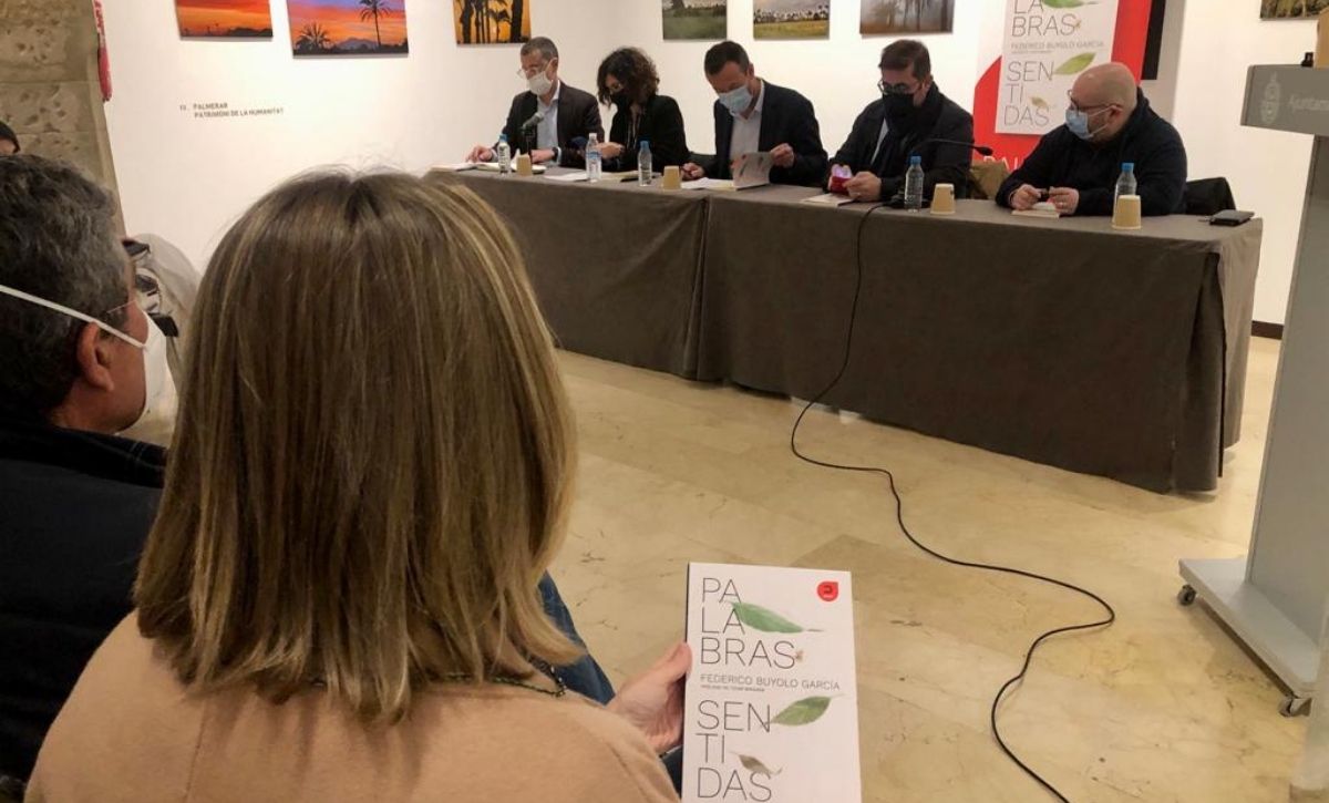Presentación del libro ‘Palabras Sentidas’ en la Llotja Medieval Imagen de la presentación de "Palabras Sentidas"