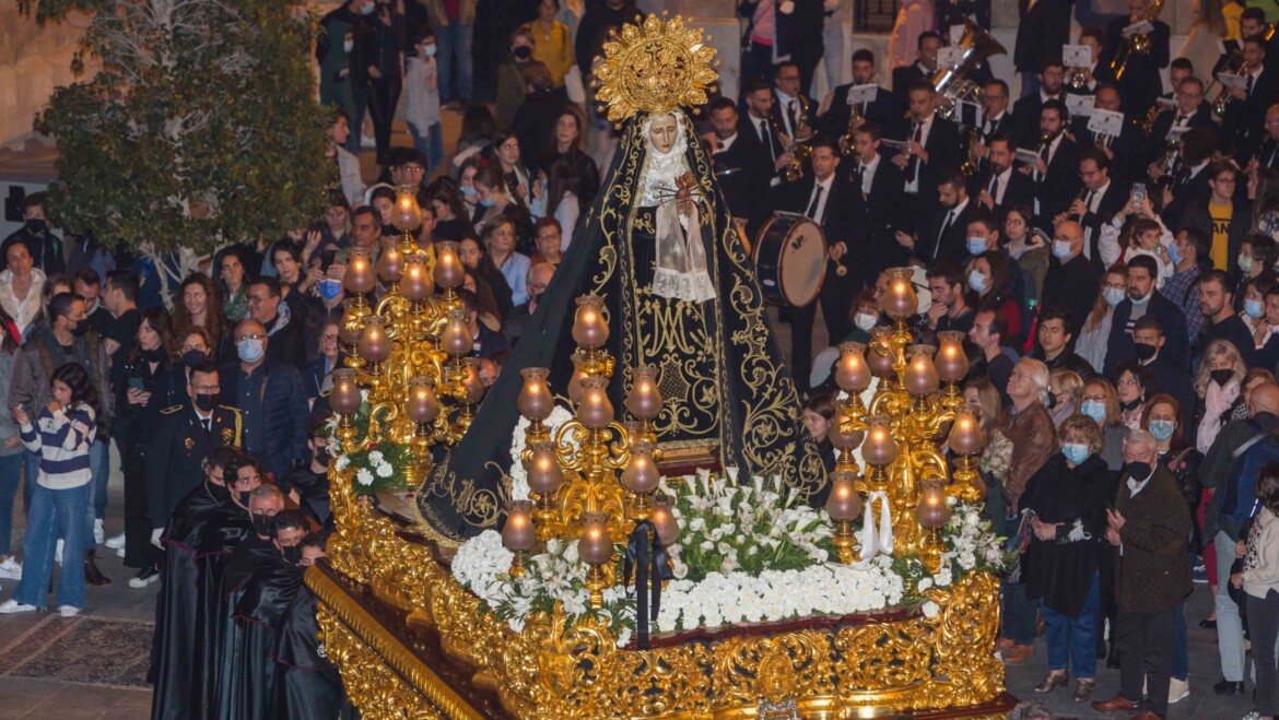 González: “La Setmana Santa ha actuat com a revulsiu per al sector turístic, que ha omplit carrers, hotels, terrasses i restaurants i ha superat els nivells previs a la pandèmia”
