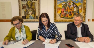 Pintura y poesía llegan a la Orden Tercera de Elche con una docena de obras de Zabaleta hermanadas con versos de Miguel Hernández