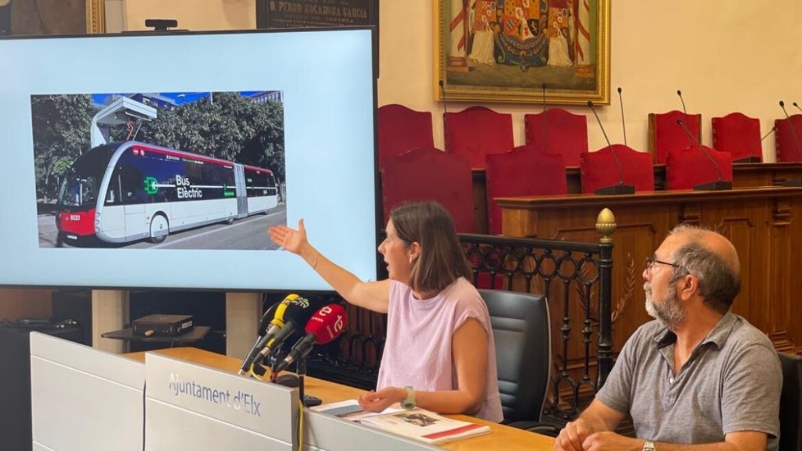 El Ayuntamiento de Elche coordinará con la Generalitat el desarrollo de los 50 kilómetros de bus rápido de conexión con Crevillent y Alicante