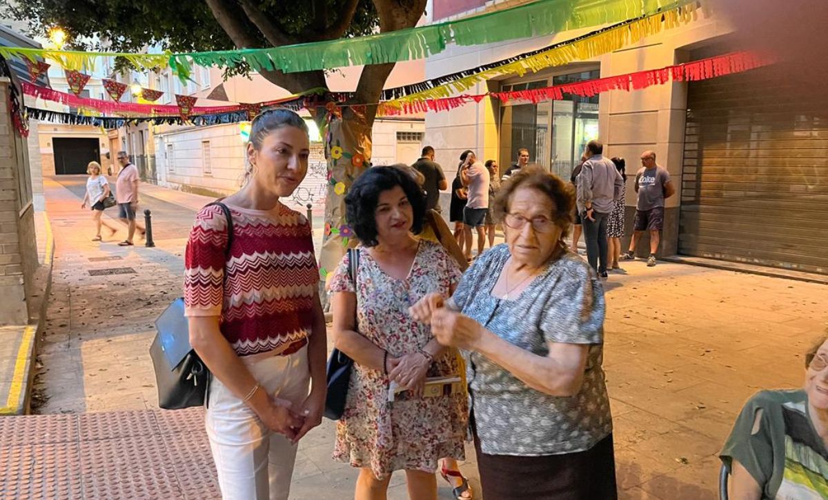 Calles engalanadas Raval Elche (5)