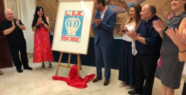 La artista Fran López Bru evoca la Coronación en el cartel anunciador del Misteri d’Elx de 2022