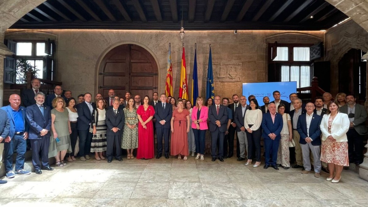 Nuevo impulso a las fiestas tradicionales de Elche desde la Generalitat Valenciana