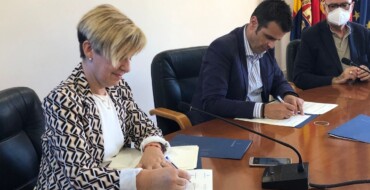 El Ayuntamiento y AVECAL impulsan la formación en el sector del calzado