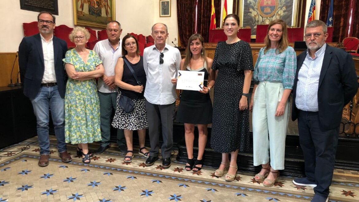 La ilicitana Eva Belmonte y su equipo de la Fundación Civio se alzan con el II Premio Vicente Verdú de Periodismo por una serie de artículos sobre la reproducción asistida en Europ