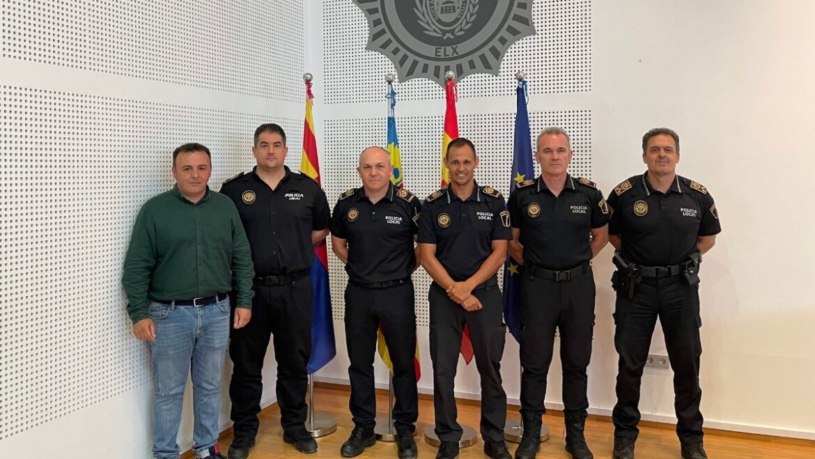 La Policia Local d’Elx compta amb quatre nous oficials en la seua plantilla