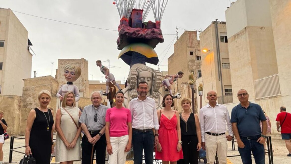 Presentació de la foguera del Raval
