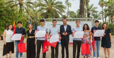 El Ayuntamiento reconoce la excelencia de 120 estudiantes de Primaria y Secundaria en el II Acto de Homenaje al Rendimiento Académico