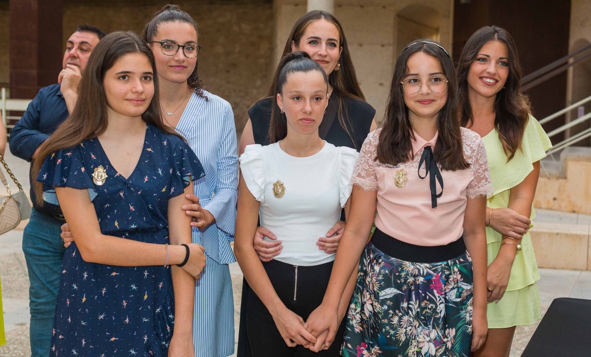 Reconocimiento a las reinas de las fiestas de Elche 2019 (17)