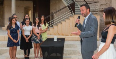 El Ayuntamiento reconoce el compromiso, esfuerzo y dedicación de las reinas y damas 2019 en los últimos tres años marcados por la pandemia