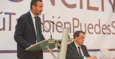 L’alcalde d’Elx presideix el lliurament de diplomes a 150 voluntaris de Conciénciare i a més d’una vintena d’empreses col·laboradores i centres educatius