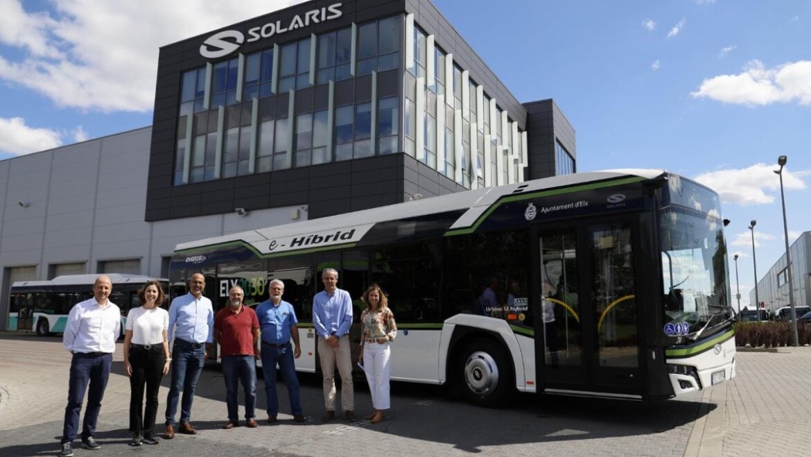 Mobilitat ultima l’arribada dels nous 17 autobusos híbrids