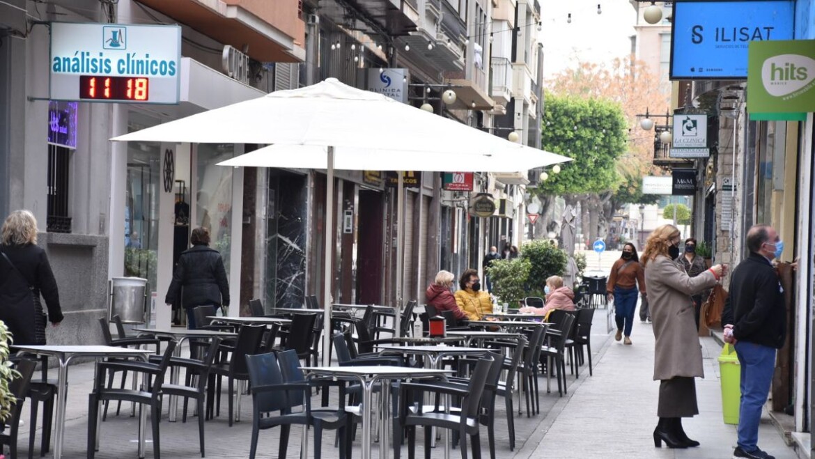 L’alcalde d’Elx anima autònoms i pimes a sol·licitar les ajudes municipals de 500 euros el termini de les quals acaba el pròxim divendres 22