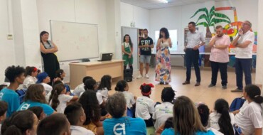L’alcalde i l’edil de Drets Socials entreguen els diplomes de l’escola d’estiu d’Elx Acoge a una trentena de xiquets i a una dotzena de voluntaris