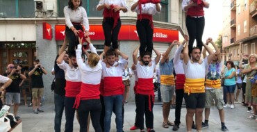 La Plaça de Baix acull el 8 d’octubre actuacions de dolçaina i de la Nova Muixeranga d’Algemesí per a commemorar el Nou d’Octubre