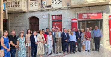 L’alcalde diu que la nova seu de la UMHE a la Plaça de Baix suposa un pas més en la revitalització del centre després de la seua conversió en zona de vianants