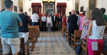 La Corporació Municipal homenatja Miguel Ángel Blanco amb tres minuts de silenci en el 25 aniversari del seu assassinat
