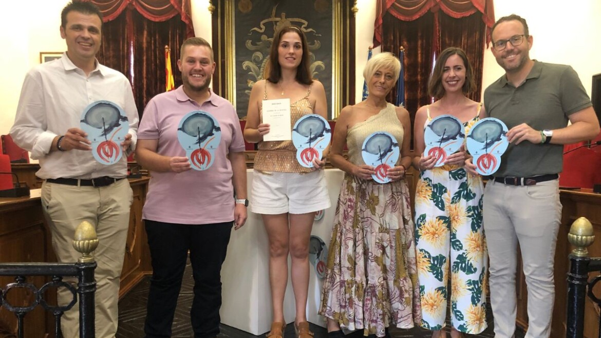 La presentación del abanico de la artista ilicitana Sol Pérez Segura y del facsímil marcan la antesala del Misteri de 2022