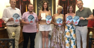 La presentació del ventall de l’artista il·licitana Sol Pérez Segura i del facsímil marquen l’avantsala del Misteri de 2022