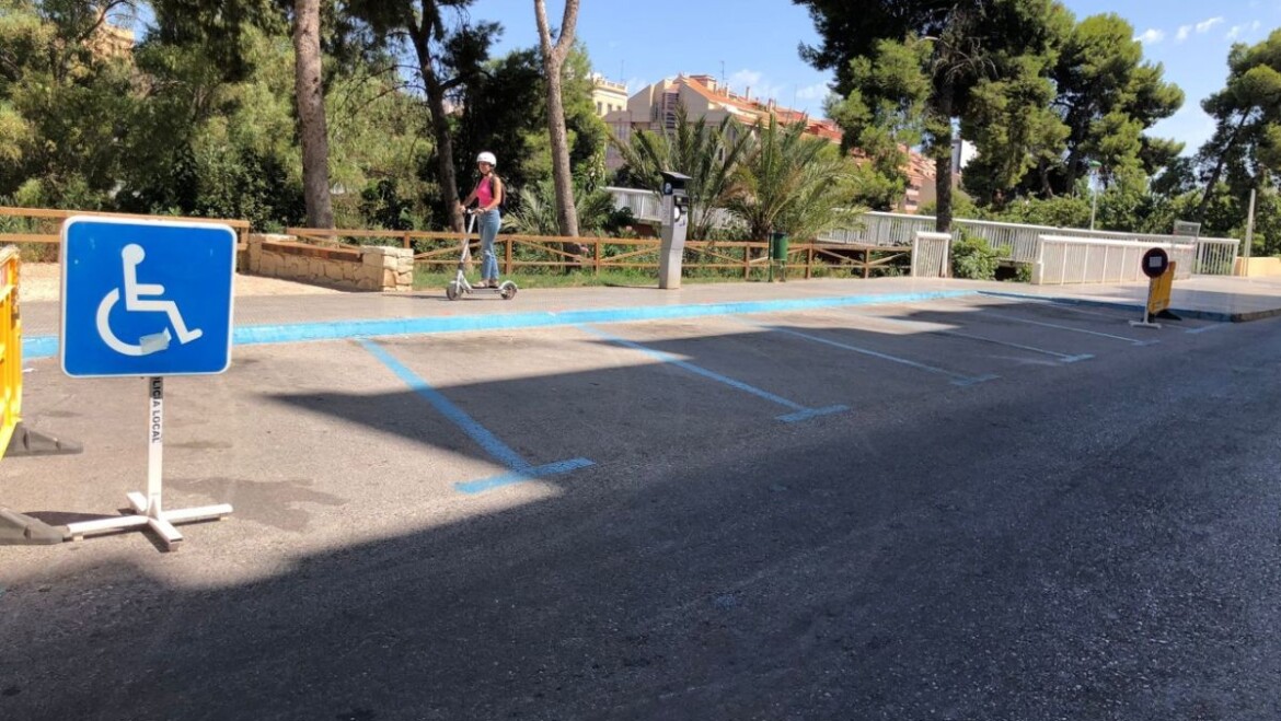 La concejalía de Servicios Sociales habilita estacionamiento para personas con diversidad funcional durante las fiestas