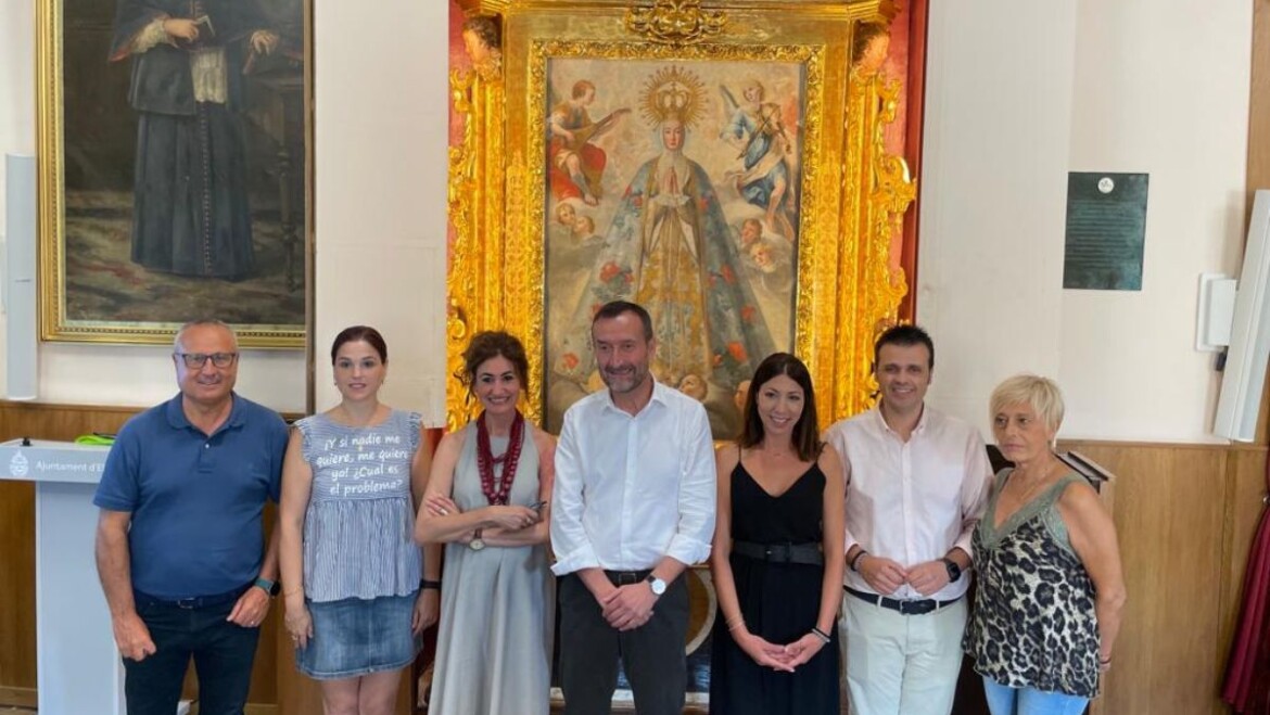 El Ayuntamiento de Elche restaura el oratorio del siglo XVIII ubicado en el Salón de Plenos para salvaguardar el patrimonio histórico